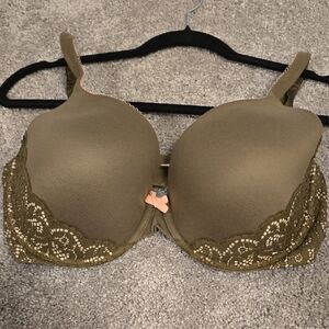 Victoria’s Secret Body by Victoria Lined Perfect Coverage Bra – Olive (34DDD)